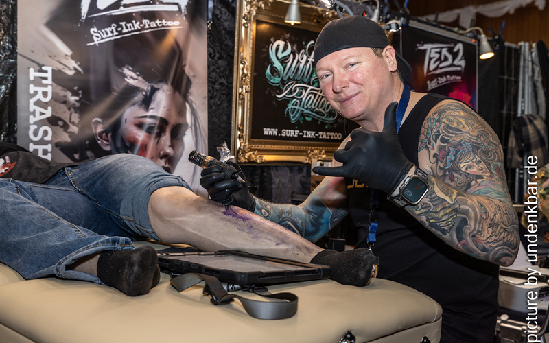Am 1. & 2. Februar 2025 öffnet die Tattoo Convention Hameln ihre Pforten in der Rattenfänger-Halle Hameln.