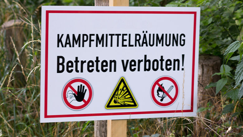 Blindgänger-Suche geht weiter: Spezialfirma bohrt unter Schulgebäude